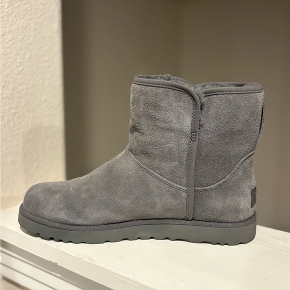 UGG Cory II Genuine Shearling Lined Boot Gray Suede 1125792 Womens Size 7 - Picture 5 of 10